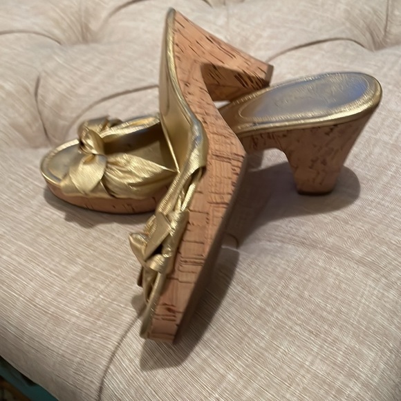 Coach Sandles - Picture 3 of 4